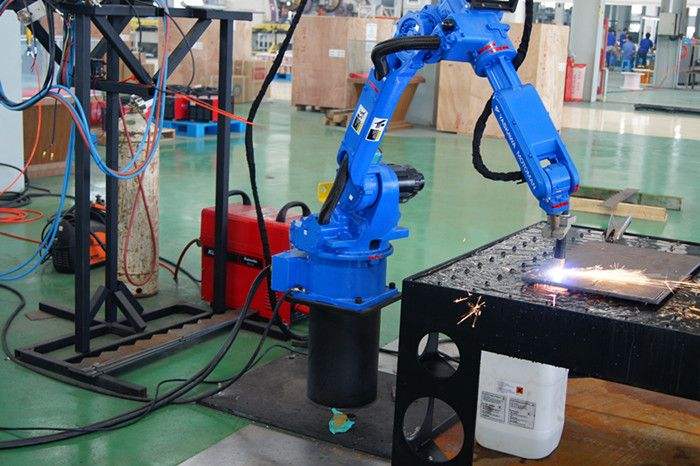 切割機(jī)器人